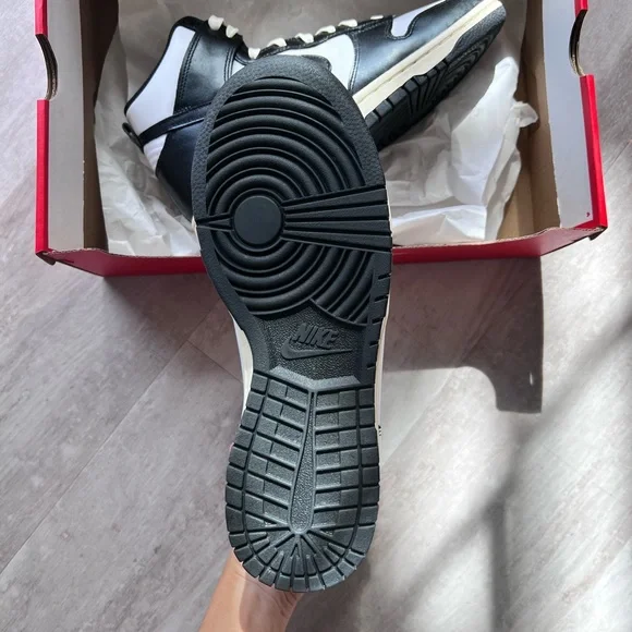 Nike Dunk High Vintage Panda W8 - Picture 3 of 8